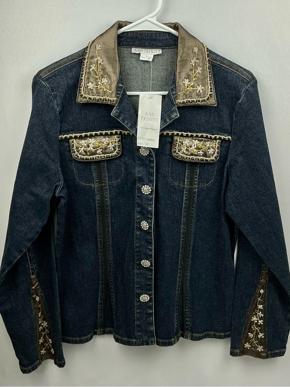 NWT Ann Trinity Embroidered Denim Jacket Dark Wash Size M